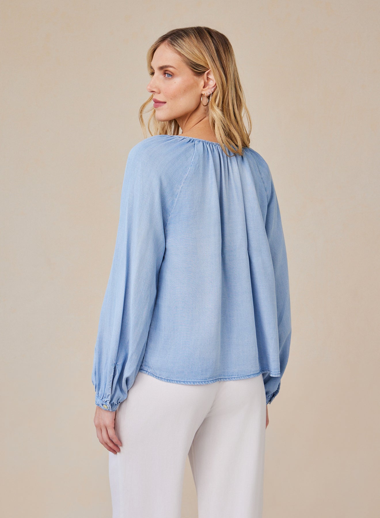 Bella Dahl Shirred Raglan Tie Front Blouse | Vagabond Apparel Boutique