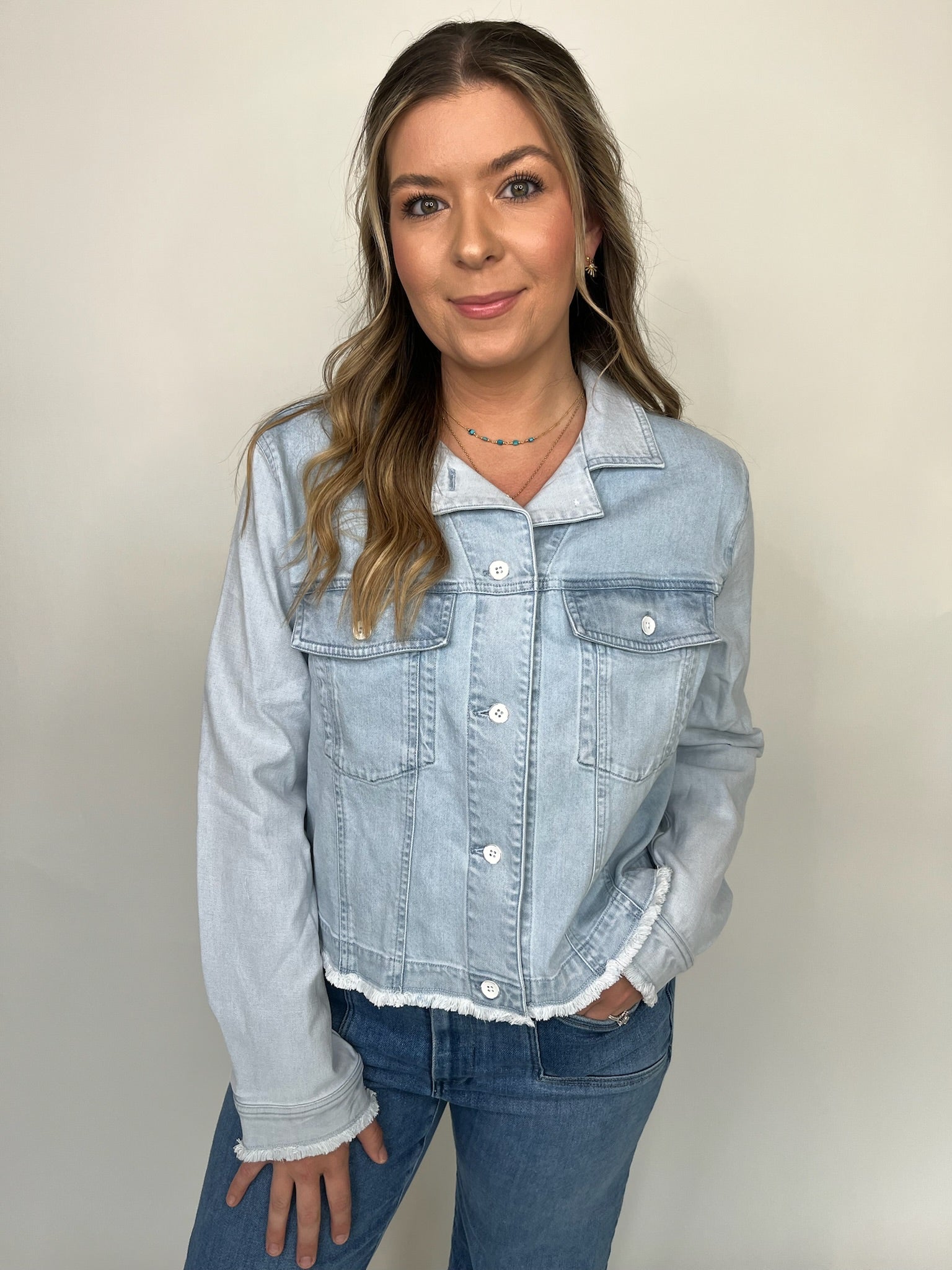 Bella Dahl Coco Fray Mix Denim Jacket | Vagabond Apparel Boutique