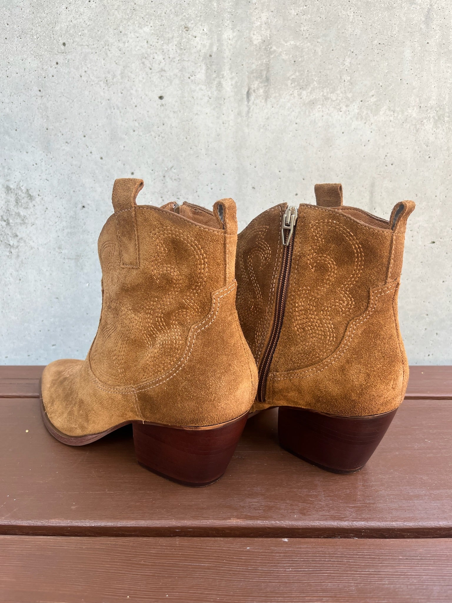 Dolce Vita Shania Boot | Vagabond Apparel Boutique