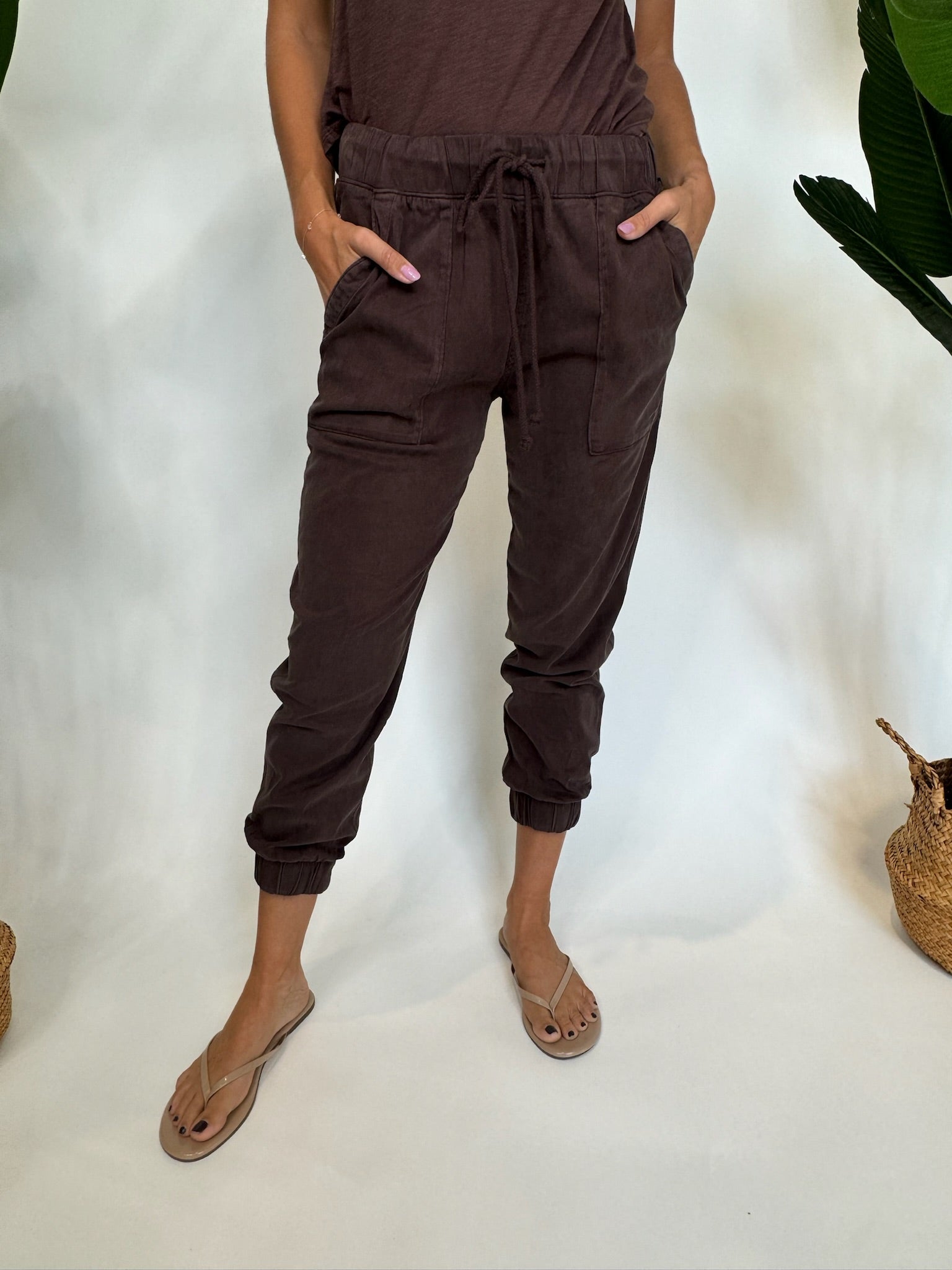 Bella Dahl Pocket Jogger | Vagabond Apparel Boutique