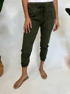 Bella Dahl Pocket Jogger | Vagabond Apparel Boutique