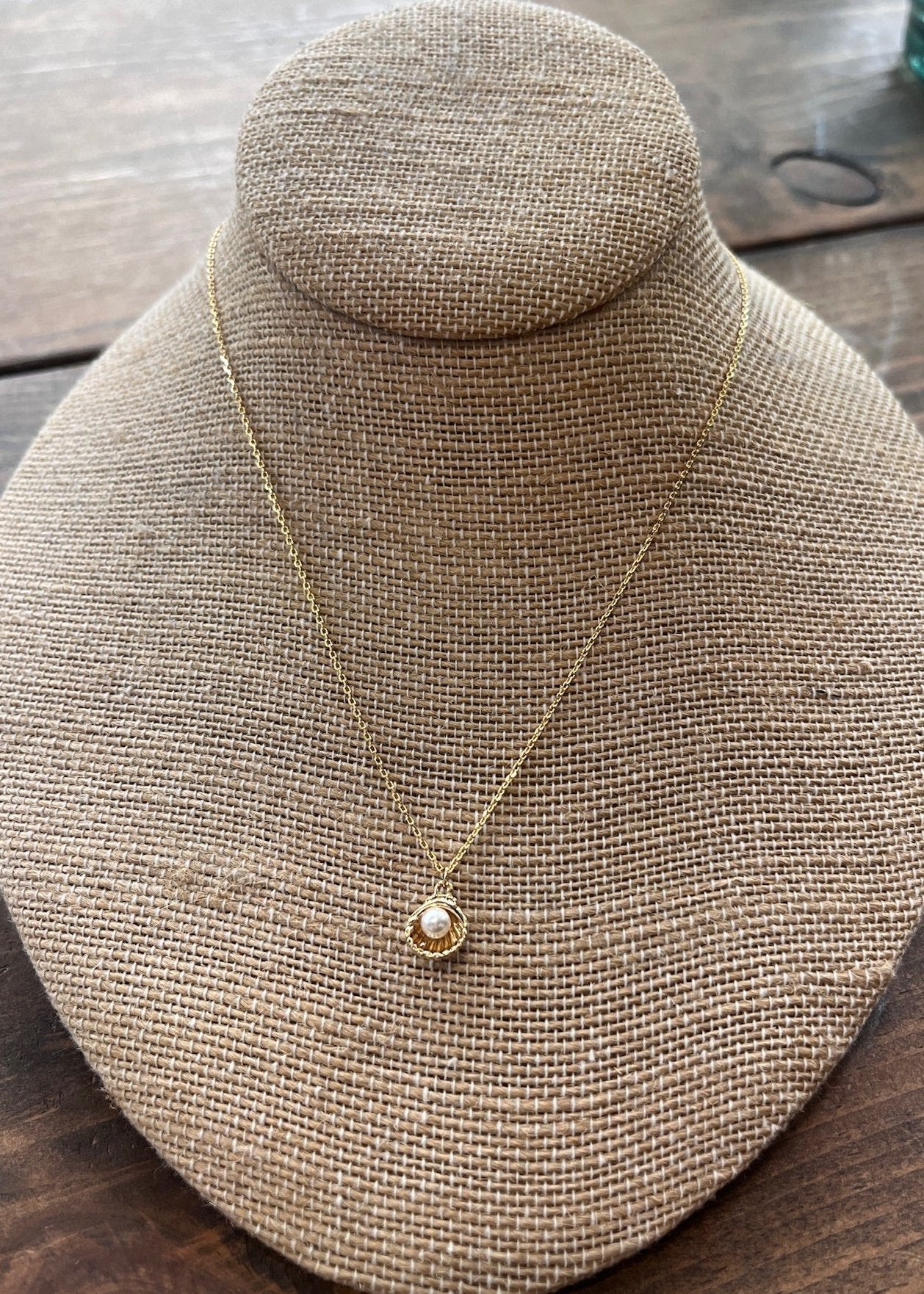 GSA Shell Pearl Necklace | Vagabond Apparel Boutique