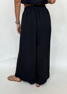 KLD Matte Crepe Pleated Wide Leg Pants Black | Vagabond Apparel Boutique