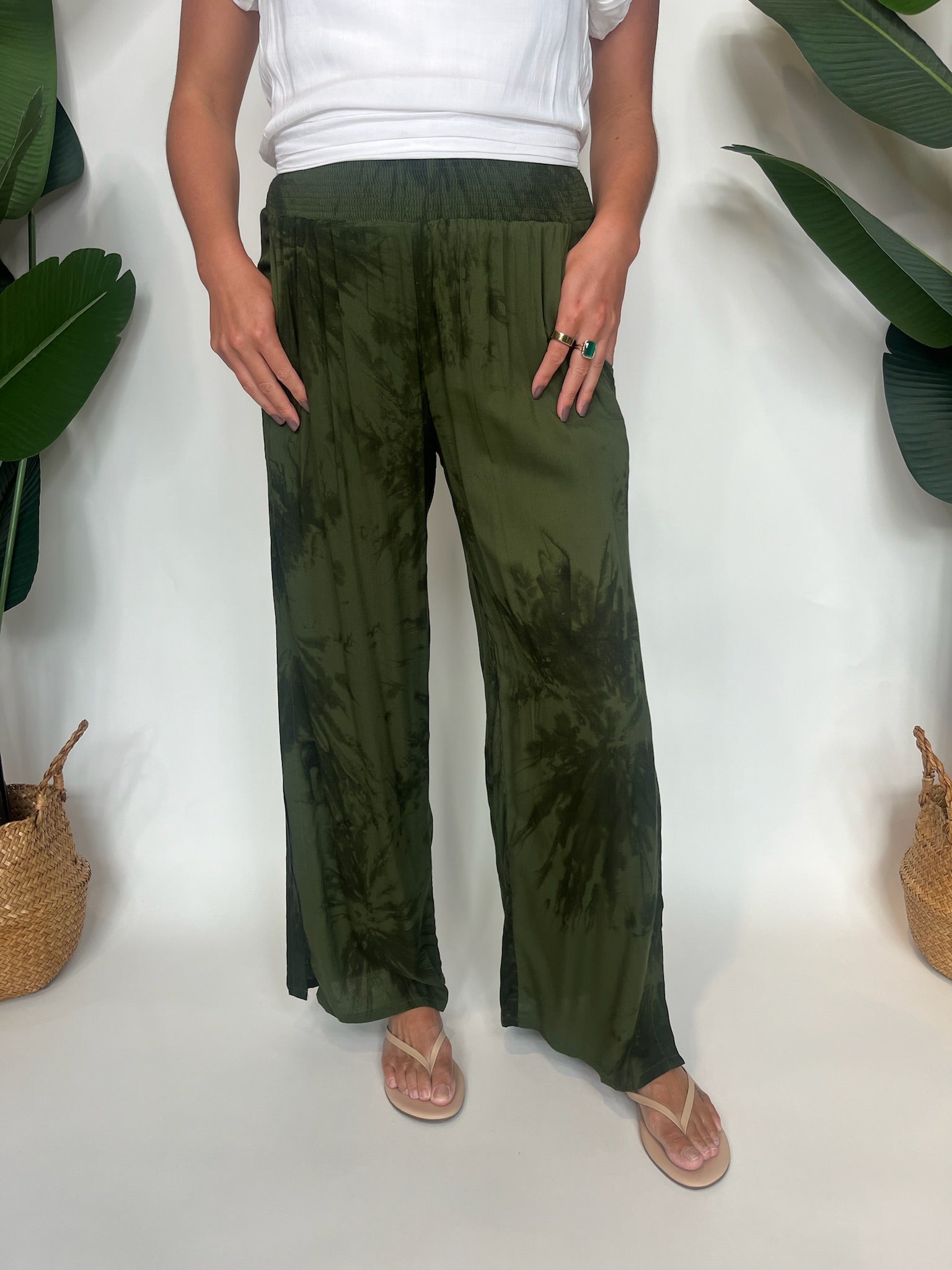 Khush Mahana Pant Murky Basil | Vagabond Apparel Boutique