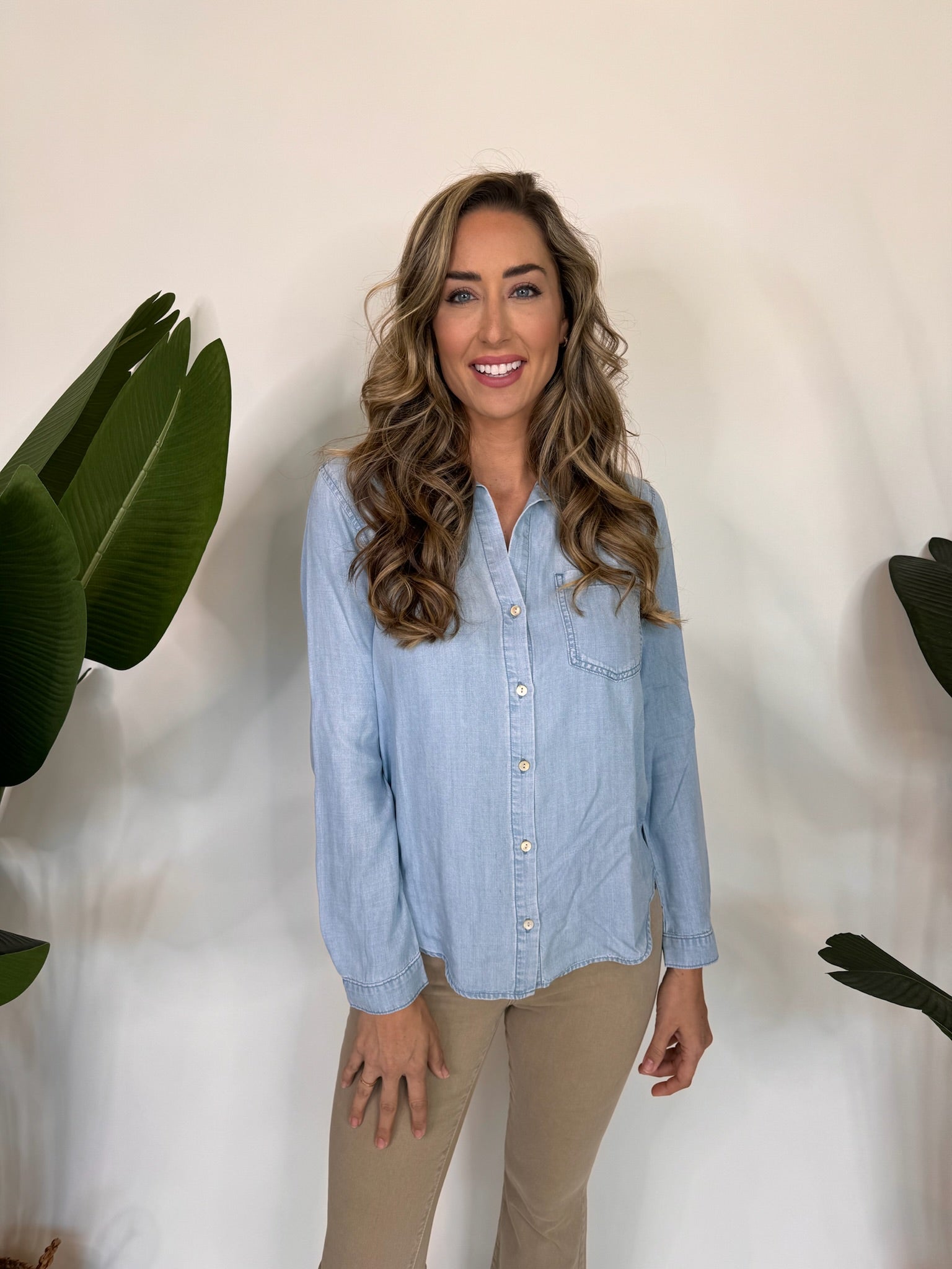 Bella Dahl Pocket Button Down Long Sleeve Shirt Caribbean Wash