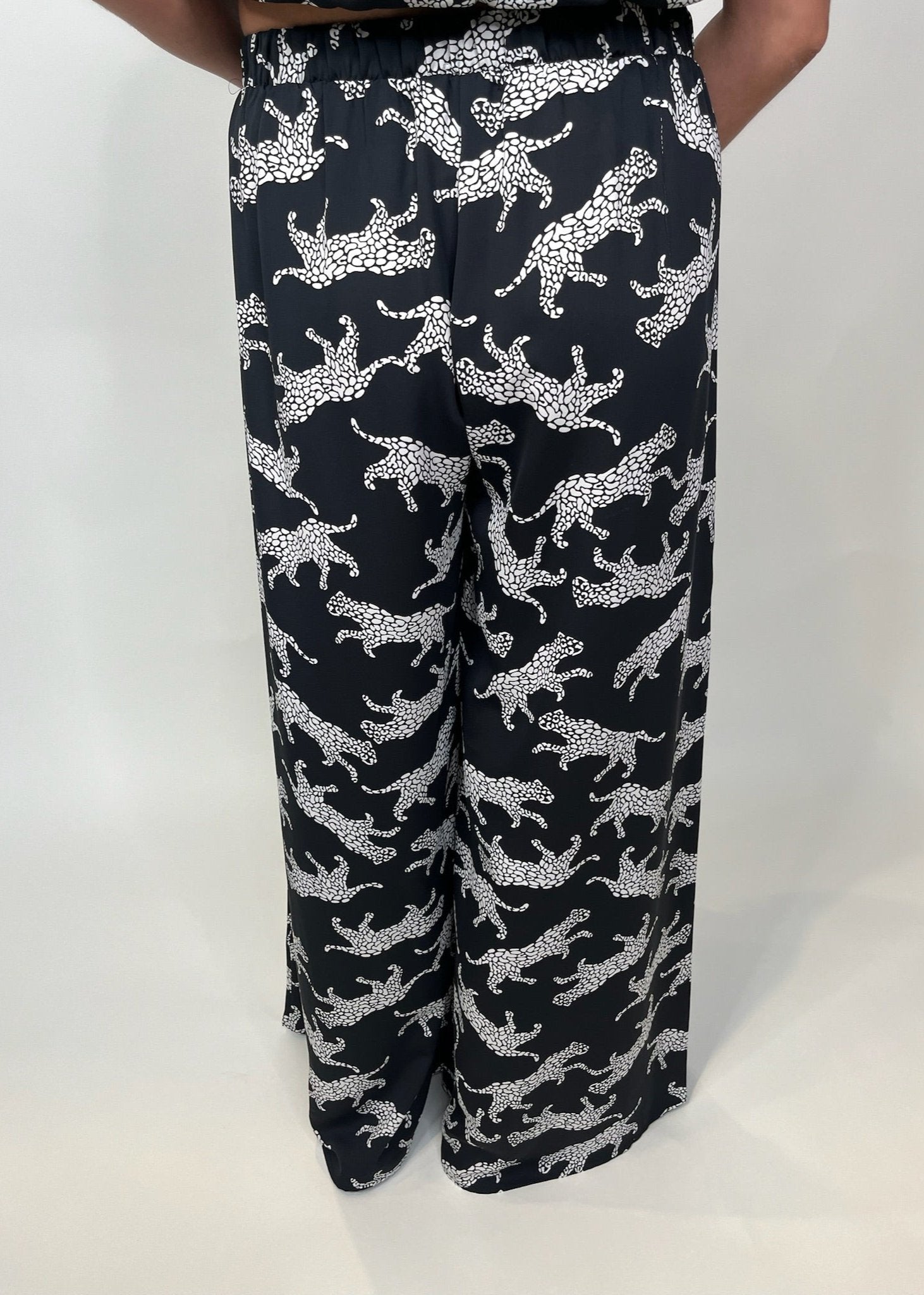 KLD Printed Wide Leg Animal Pant Black | Vagabond Apparel Boutique