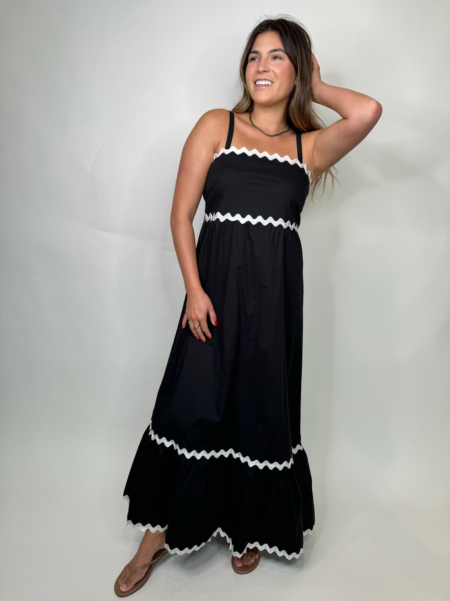 Phie Swirl Maxi Dress Black | Vagabond Apparel Boutique