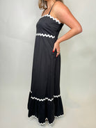 Phie Swirl Maxi Dress Black | Vagabond Apparel Boutique