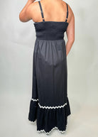 Phie Swirl Maxi Dress Black | Vagabond Apparel Boutique