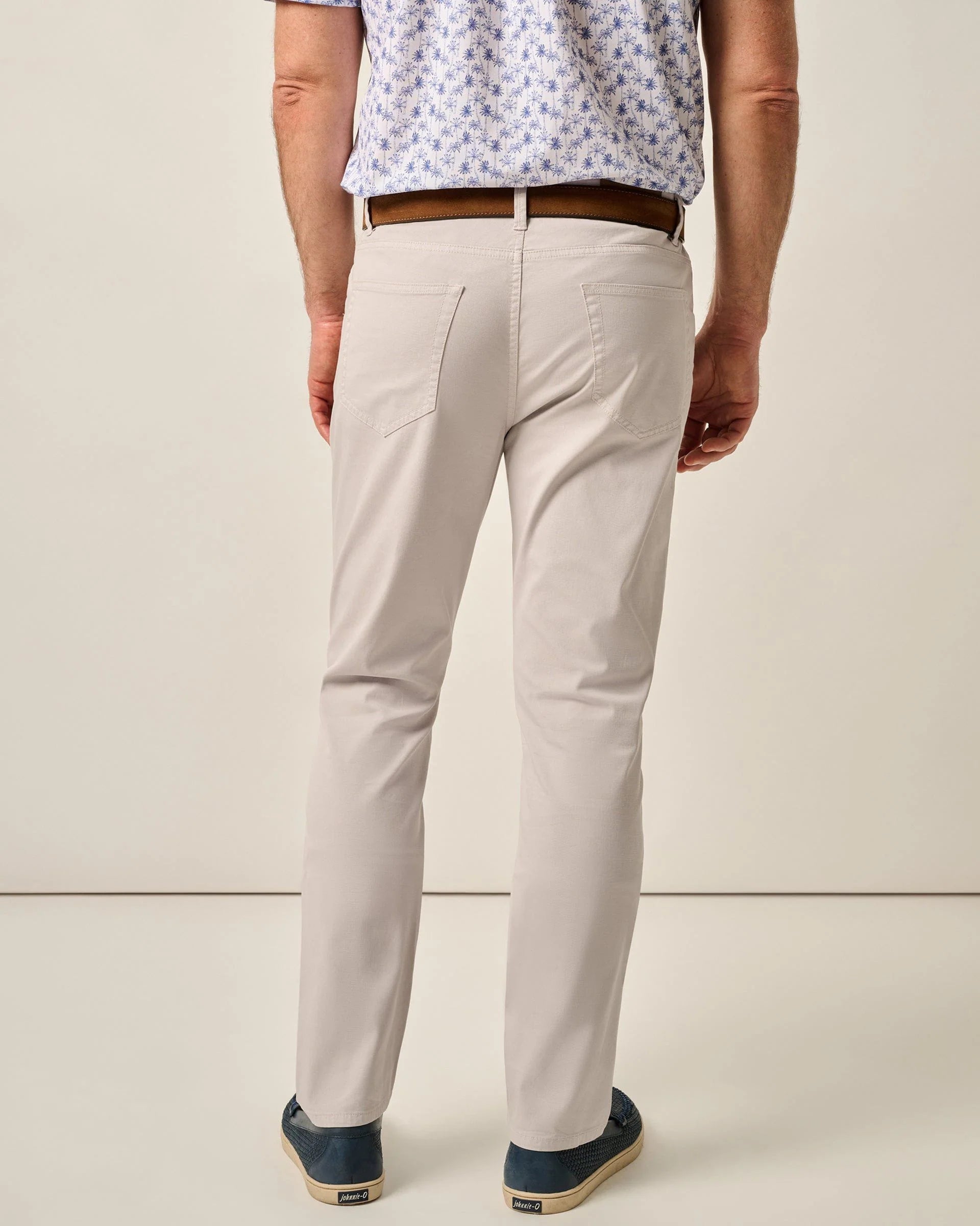 Johnnie O. Atlas Lightweight Stretch Pant | Vagabond Apparel Boutique