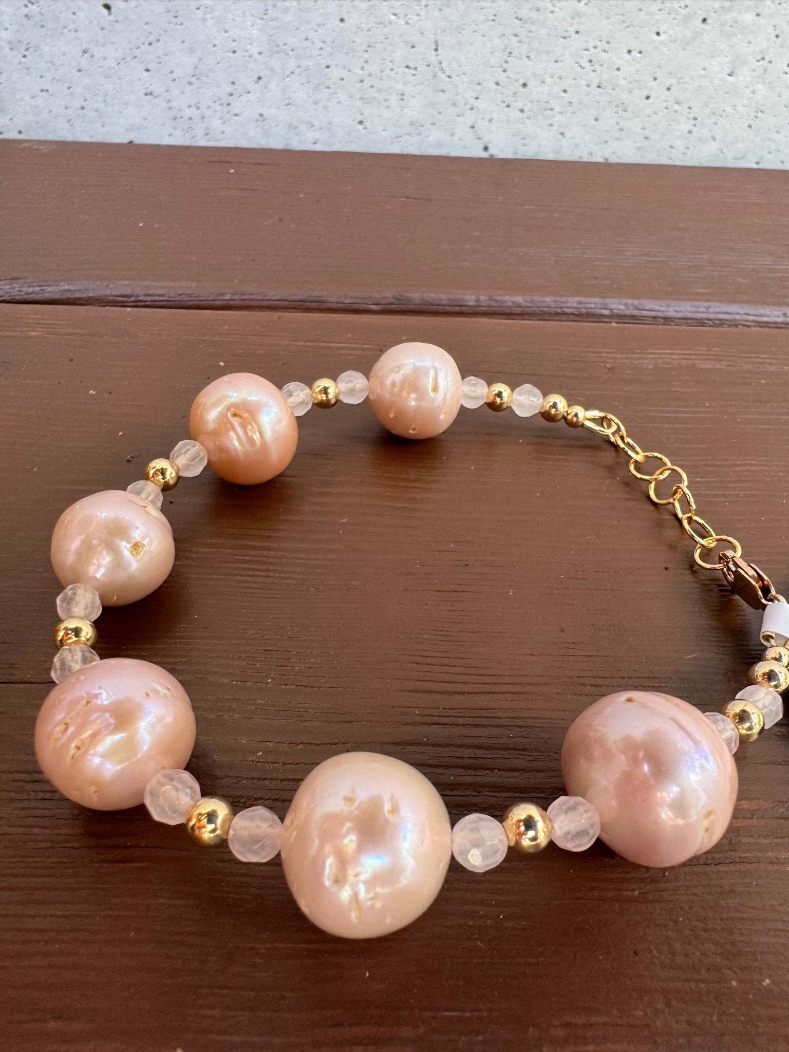 Sea Lustre Pearl Rose Quartz Bracelet | Vagabond Apparel Boutique