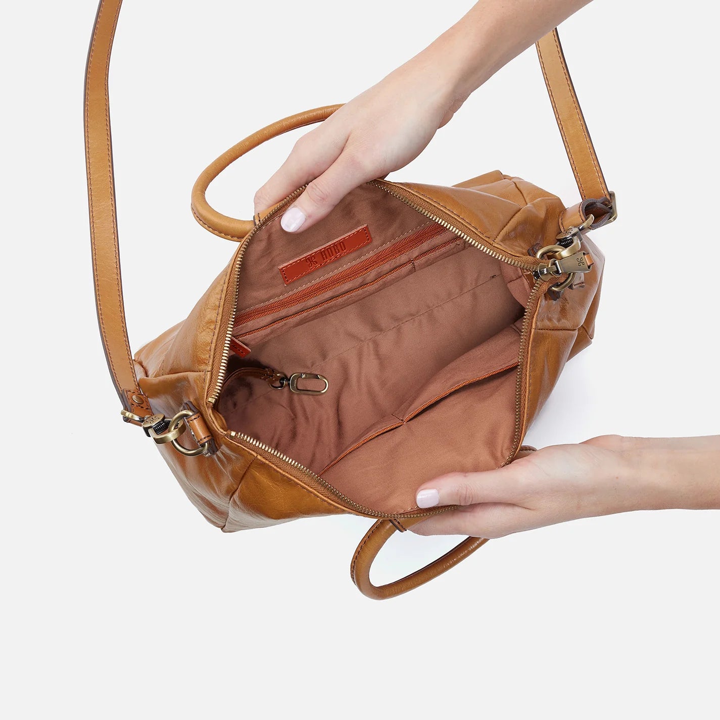 Hobo Sheila Medium Satchel Natural