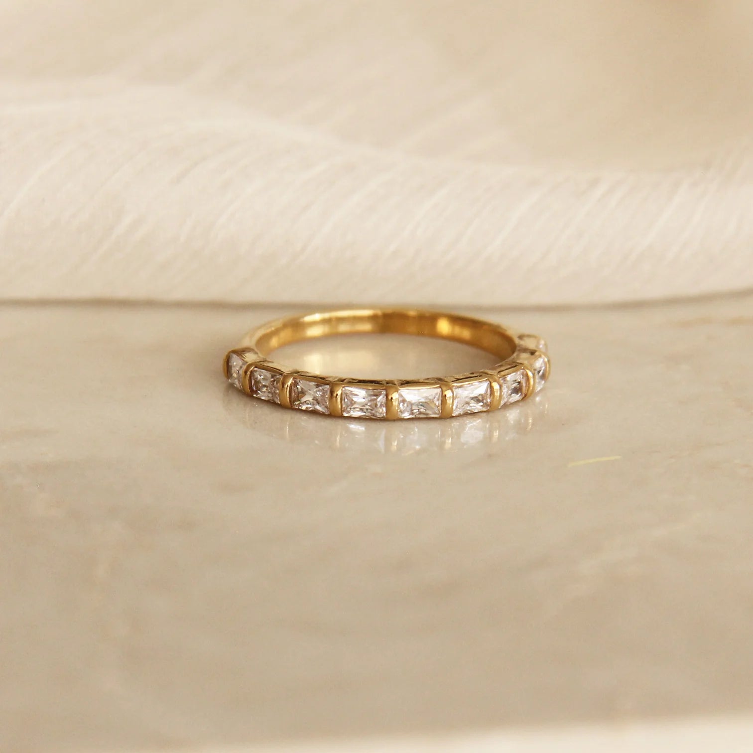 Maive Baguette Semi Eternity Band 18K Gold